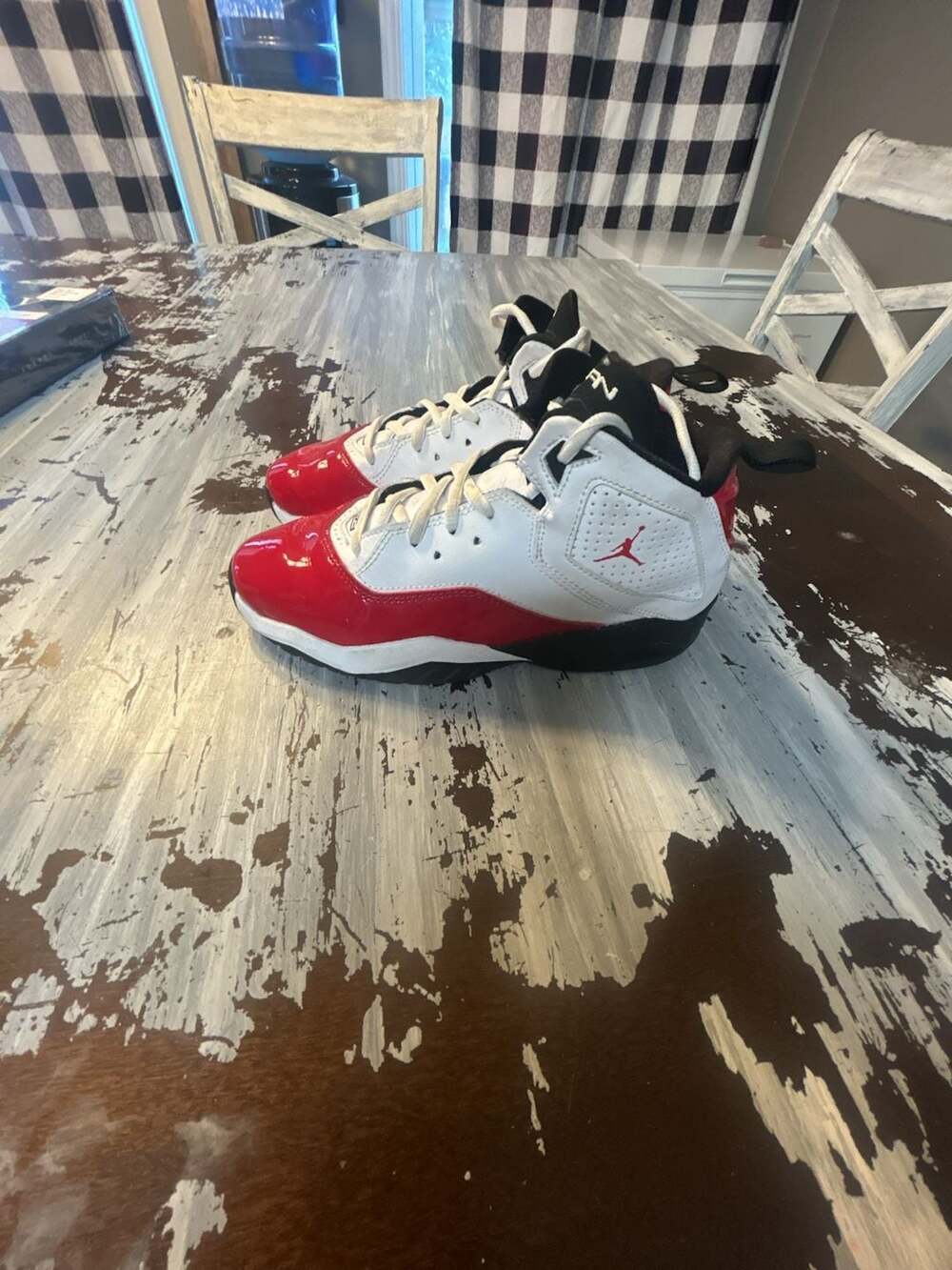 Jordan B'Loyal White Gym Red Black Basketball Shoes 2.5Y